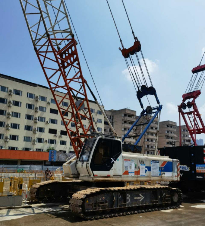 latest company case about Machine Home helps second-hand equipment to be sold to overseas: Zoomlion QUY 70-ton crawler crane, delivered to Philippine customers! 2